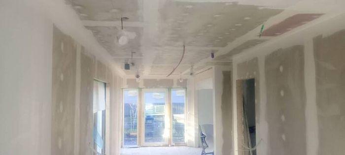 Malowanie Glazurnictwo Panele podłogowe Prace ogólnobudowlane